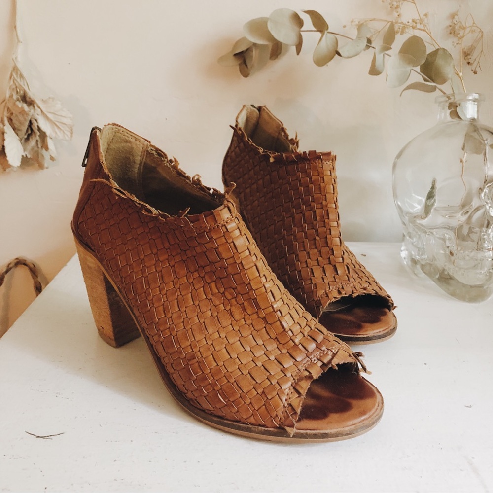 Woven Peep Toe Mules